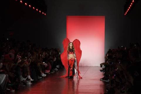 September 12, 2018 - New York, New York, U.S - September, 2018 - New York, New York U.S. - PARIS HILTON on the runway at the NAMILIA S S 2019 RTW show during New York Fashion Week 2018. (Credit image (c) ZUMA Wire .com New York U.S. - ZUMAn285 20180912_zap_n285_001 Copyright: xTheanoxNikitasx