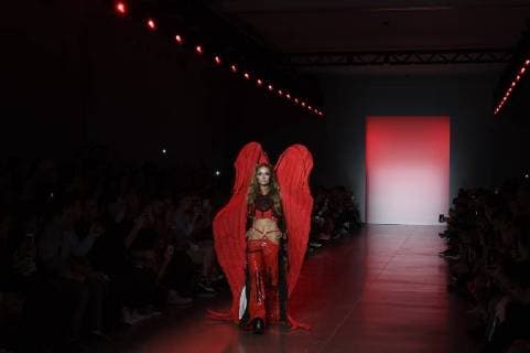 September 12, 2018 - New York, New York, U.S - September, 2018 - New York, New York U.S. - PARIS HILTON on the runway at the NAMILIA S S 2019 RTW show during New York Fashion Week 2018. (Credit image (c) ZUMA Wire .com New York U.S. - ZUMAn285 20180912_zap_n285_008 Copyright: xTheanoxNikitasx