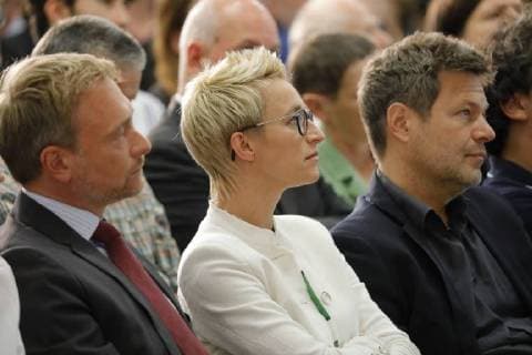 Christian Lindner FDP Nadine Schön CDU CSU Robert Habeck GREEN Germany Berlin Conference Building Construction Education Aptitude for the Digital Future digiZuk Discussion with Robert Habeck GREEN Christian Lindner FDP and Nadine Schön CDU CSC 13 09 2018
