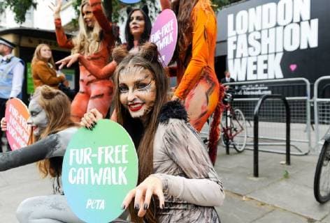 . 14 09 2018. London, United Kingdom. PETA protest at Strand. PETA activists seen during a protest outside The Strand. With the message Leather Is Someone s Skin. Wear Vegan , PETA activists protest at 180 The Strand, on the first day of the London Fashion Week.  xGustavoxValientex xi-Imagesx IIM-18474-0005