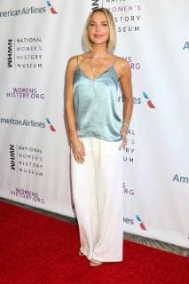 LOS ANGELES - SEP 15: Arielle Kebbel at the Women Making History Awards 2018 at the Beverly Hilton Hotel on September 15, 2018 in Beverly Hills, CA  Copyright: xHutchinsxPhotox xIPAx xHutchinsxPhotox