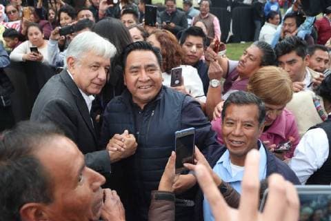 September 15 2018 EUM20180915POL03 JPG OCOYOACAC Mex CommemorationsCelebraciones AMLO September 15, 2018 President-elect Andres Manuel Lopez Obrador greets people as they arrive at the Monte de las Cruces in the Mexican municipality of Ocoyoacac to commemorate the Independence of Mexico Photo Agency UNIVERSALAriel OjedaEELG  - ZUMAu78_ 20180915_zaf_u78_039 Copyright: xElxUniversalx