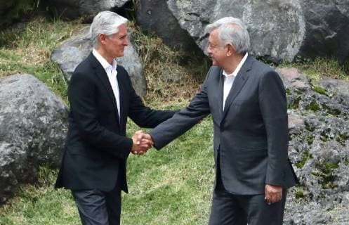 September 15 2018 EUM20180915POL04 JPG OCOYOACAC Mex CommemorationsCelebraciones AMLO September 15, 2018 Alfredo del Mazo Governor of the State of Mexico and President-elect Andres Manuel Lopez Obrador during the commemoration of the Independence of Mexico on the Mount of Crosses Photo Agency THE UNIVERSALAriel OjedaEELG  - ZUMAu78_ 20180915_zaf_u78_041 Copyright: xElxUniversalx