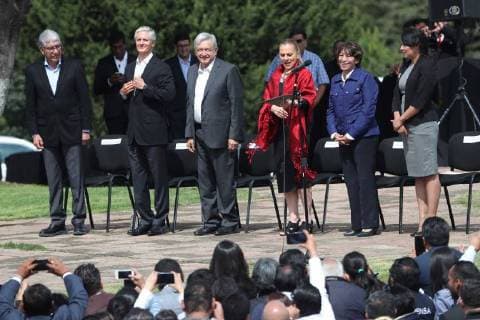September 15 2018 EUM20180915POL07 JPG OCOYOACAC Mex CommemorationsCelebraciones AMLO September 15, 2018 Alfredo del Mazo governor of the State of Mexico, president-elect Andres Manuel Lopez Obrador and his wife Beatriz Gutierrez Muller Delfina Gomez Alvarez and Diana Perez during the commemoration of the Independence of Mexico in the Monte de las Cruces Photo Agency EL UNIVERSALAriel OjedaEELG  - ZUMAu78_ 20180915_zaf_u78_044 Copyright: xElxUniversalx