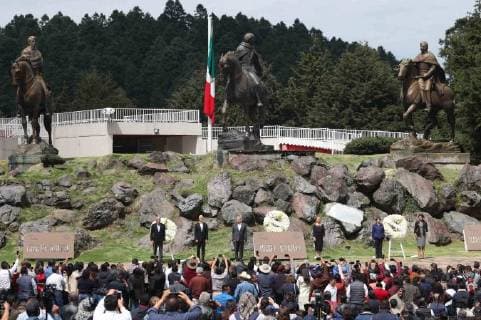 September 15 2018 EUM20180915POL10 JPG OCOYOACAC Mex CommemorationsCelebrations AMLO September 15, 2018 Alfredo del Mazo governor of the State of Mexico the president-elect Andres Manuel Lopez Obrador and his wife Beatriz Gutierrez Muller Delfina Gomez Alvarez and Diana Perez during the solemn guard and placement of floral offering to commemorate the Independence  - ZUMAu78_ 20180915_zaf_u78_047 Copyright: xElxUniversalx