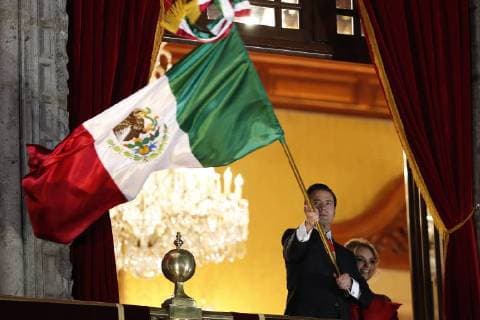 Mexican President Enrique Pena Nieto participates during an act to commemorate the 208 years of the independence of the country, in Mexico City, Mexico, 15 September 2018. Along with his wife Angelica Rivera, Pena Nieto appeared at 23.00 local time (0400 GMT on Saturday) in the central balcony of the National Palace of Mexico City, headquarters of the Executive, which looks onto the Constitution Square to participate in the act for the last time as President. Pena Nieto launches for the last time the traditional cry of independence !ACHTUNG: NUR REDAKTIONELLE NUTZUNG!  Copyright: xJorgexNunezx MEX020 20180916-636726789568510827