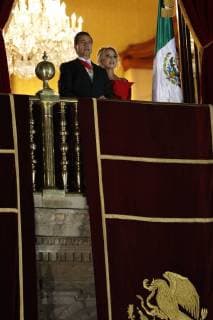 Mexican President Enrique Pena Nieto (R) participates during an act to commemorate the 208 years of the independence of the country, in Mexico City, Mexico, 15 September 2018. Along with his wife Angelica Rivera (L), Pena Nieto appeared at 23.00 local time (0400 GMT on Saturday) in the central balcony of the National Palace of Mexico City, headquarters of the Executive, which looks onto the Constitution Square to participate in the act for the last time as President. Pena Nieto launches for the last time the traditional cry of independence !ACHTUNG: NUR REDAKTIONELLE NUTZUNG!  Copyright: xJorgexNunezx MEX020 20180916-636726797406839161