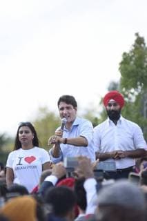 September 15, 2018 - Brampton, Ontario, Canada - Prime Minister Justin Trudeau delivering remarks to volunteers and supporters during a community BBQ in Brampton, Ontario on September 15, 2018 Brampton Canada  - ZUMAn230 20180915_zaa_n230_1279 Copyright: xArindamxShivaanix