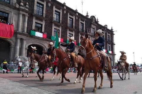 September 16 2018 EUM20180916NAC49 JPG TOLUCA Mex CommemorationsCelebrations Independence September 16, 2018 Alfredo del Mazo governor of the State of Mexico led the military civic parade of the 208th Anniversary of Independence where the Sedena Secretary of Security participated students emergency bodies allegorical cars members of towns originating the  - ZUMAu78_ 20180916_zaf_u78_081 Copyright: xElxUniversalx