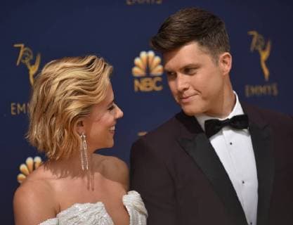Actors Scarlett Johansson (L) and Colin Jost attend the 70th annual Primetime Emmy Award at the Microsoft Theater in downtown Los Angeles on September 17, 2018.  LAP20180917038 CHRISTINExCHEW