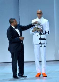 (L-R) Kenan Thompson and RuPaul perform onstage during the 70th annual Primetime Emmy Awards at the Microsoft Theater in downtown Los Angeles on September 17, 2018.  LAP20180917581 JIMxRUYMEN