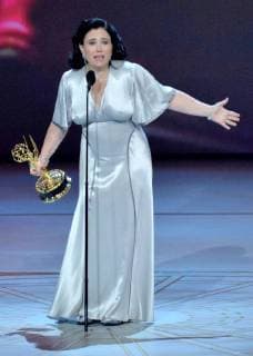Alex Borstein accepts the Outstanding Supporting Actress in a Comedy Series award for The Marvelous Mrs. Maisel onstage during the 70th annual Primetime Emmy Awards at the Microsoft Theater in downtown Los Angeles on September 17, 2018.  LAP20180917596 JIMxRUYMEN
