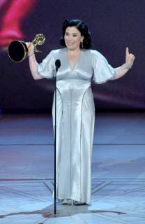 Alex Borstein accepts the Outstanding Supporting Actress in a Comedy Series award for The Marvelous Mrs. Maisel onstage during the 70th annual Primetime Emmy Awards at the Microsoft Theater in downtown Los Angeles on September 17, 2018.  LAP20180917597 JIMxRUYMEN