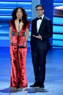 Sandra Oh and Andy Samberg (R) onstage during the 70th annual Primetime Emmy Awards at the Microsoft Theater in downtown Los Angeles on September 17, 2018.  LAP20180917603 JIMxRUYMEN