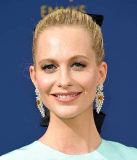 Model Poppy Delevingne arriving at the 70th Primetime Emmy Awards in Los Angeles, California - Sept 17, 2018 - Emmy Awards 2018, Los Angeles California United States Microsoft Theater  Copyright: xOConnor-Arroyox h_00544256