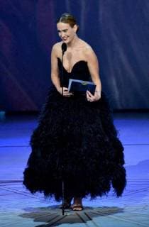 Sarah Paulson speaks onstage during the 70th annual Primetime Emmy Awards at the Microsoft Theater in downtown Los Angeles on September 17, 2018.  LAP201809171064 JIMxRUYMEN