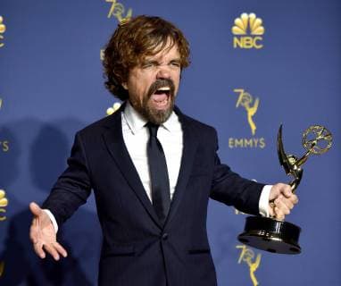 Entertainment Bilder des Tages Peter Dinklage, winner of the award for Outstanding Supporting Actor in a Drama Series for Game of Thrones appears backstage during the 70th annual Primetime Emmy Awards at the Microsoft Theater in downtown Los Angeles on September 17, 2018.  LAP201809171552 JIMxRUYMEN