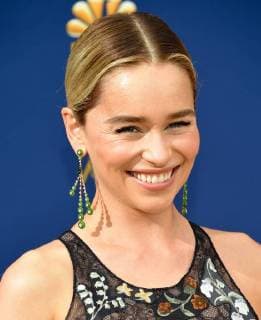 Emilia Clarke arriving at the 70th Primetime Emmy Awards in Los Angeles, California - Sept 17, 2018 - Emmy Awards 2018, Los Angeles California United States Microsoft Theatre  Copyright: xOConnor-Arroyox h_00544333