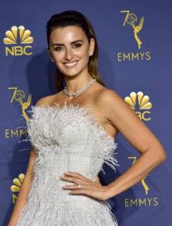 Entertainment Bilder des Tages Penelope Cruz appears backstage during the 70th annual Primetime Emmy Awards at the Microsoft Theater in downtown Los Angeles on September 17, 2018.  LAP201809171604 JIMxRUYMEN