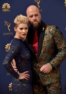 Rachel Reichard (L) and Chris Sullivan attend the 70th annual Primetime Emmy Award at the Microsoft Theater in downtown Los Angeles on September 17, 2018.  LAP201809171179 CHRISTINExCHEW