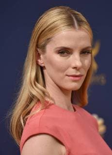 Actor Betty Gilpin attends the 70th annual Primetime Emmy Award at the Microsoft Theater in downtown Los Angeles on September 17, 2018.  LAP201809171199 CHRISTINExCHEW