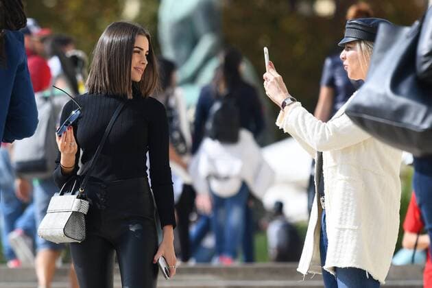 Olivia Culpo shoots a commercial for Givenchy Beauty at the Trocadero in front of the Eiffel Tower in Paris, France, on September 20, 2018. Photo by Favier E-PRESSPHOTO.COM Olivia Culpo Paris France  594441