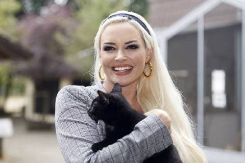 Daniela Katzenberger with cat at a photo session to present her calendar I Love Cats 2019 of whose proceeds of sale a part of the German Animal Welfare Association goes to the shelter Düren Düren 21 09 2018 Foto:xC.xHardtx xFuturexImage