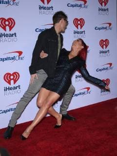21 September 2018 - Las Vegas, NV - Bobby Bones, Sharna Burgess. 2018 iHeartRadio Music Festival at T-Mobile Arena. Photo Credit: MJT AdMedia 230373 2018-09-21 NV Las Vegas Etats-Unis  Copyright: xAdMediax STAR_230373_013