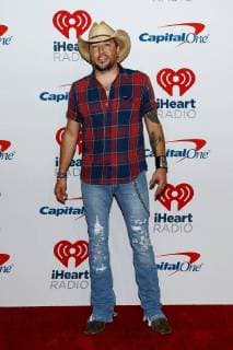 Country music artist Jason Aldean arrives for the iHeartRadio Music Festival at the T-Mobile Arena in Las Vegas, Nevada on September 21, 2018.  LVP2018092129 JAMESxATOA