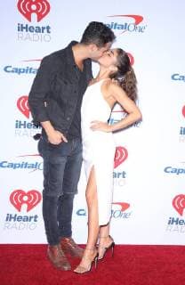 21 September 2018 - Las Vegas, NV - Wells Adams, Sarah Hyland. 2018 iHeartRadio Music Festival at T-Mobile Arena. Photo Credit: MJT AdMedia 230373 2018-09-21 NV Las Vegas Etats-Unis  Copyright: xAdMediax STAR_230373_061