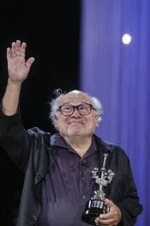 SAN SEBASTIAN, SPAIN ? SEPTEMBER 22: Danny DeVito receives the Donostia Award to a lifetime achievements at Kursaal terrace in San Sebastian, Spain on the 22nd of September of 2018. Copyright: xJimmyxOlsenx