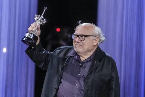 SAN SEBASTIAN, SPAIN ? SEPTEMBER 22: Danny DeVito receives the Donostia Award to a lifetime achievements at Kursaal terrace in San Sebastian, Spain on the 22nd of September of 2018. Copyright: xJimmyxOlsenx