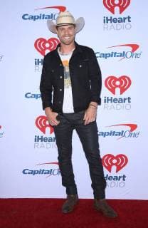22 September 2018 - Las Vegas, NV - Dustin Lynch. 2018 iHeartradio Music Festival at T-Mobile Arena. Photo Credit: MJT AdMedia 230404 2018-09-22 NV Las Vegas Etats-Unis  Copyright: xAdMediax STAR_230404_009