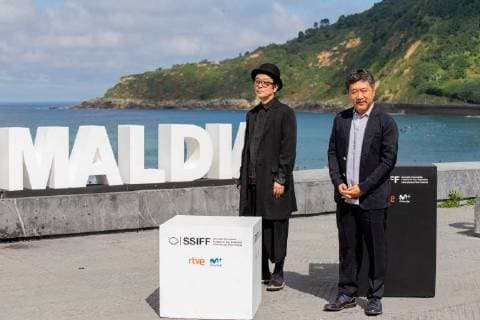September 23, 2018 - San Sebastian, Spain - Hirokazu Kore eda (R) and Lily Franky during the photocall for Donostia Award at the 66th San Sebastian International Film Festival on September 23, 2018 in San Sebastian, Spain. San Sebastian Spain  - ZUMAn230 20180923_zaa_n230_231 Copyright: xManuelxRomanox