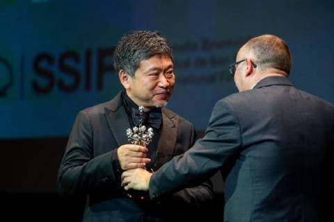 September 23, 2018 - San Sebastian, Spain - Japanese director Hirokazu Kore-Eda receives the Donostia Award in recognition of his prestigious film career during the 66th San Sebastian Film Festival, in the northern Spanish Basque city of San Sebastian on September 23, 2018. San Sebastian Spain  - ZUMAn230 20180923_zaa_n230_1059 Copyright: xManuelxRomanox