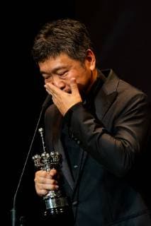 September 23, 2018 - San Sebastian, Spain - Japanese director Hirokazu Kore-Eda receives the Donostia Award in recognition of his prestigious film career during the 66th San Sebastian Film Festival, in the northern Spanish Basque city of San Sebastian on September 23, 2018. San Sebastian Spain  - ZUMAn230 20180923_zaa_n230_1066 Copyright: xManuelxRomanox