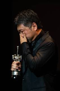 September 23, 2018 - San Sebastian, Spain - Japanese director Hirokazu Kore-Eda receives the Donostia Award in recognition of his prestigious film career during the 66th San Sebastian Film Festival, in the northern Spanish Basque city of San Sebastian on September 23, 2018. San Sebastian Spain  - ZUMAn230 20180923_zaa_n230_1072 Copyright: xManuelxRomanox