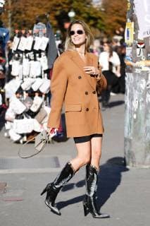 Helena Bordon posing on the street outside the Rochas show during Paris Fashion Week - Sept 26, 2018 - PFW: Spring 2019 Street Style Day 3, Paris France  Copyright: xMichaelxIpx h_00551250