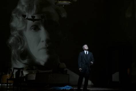 Saenger Ales Briscein as Paul in the background Projection by Marie on 26 09 2018 during a photo rehearsal for the Musiktheater Psychothriller DIE TOTE STADT in the Berlin Komische Oper Unter den Linden Premiere 30 09 2018 Die tote Stadt Berlin