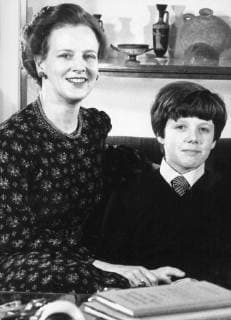 Kronprins Frederik med sin mor, Dronning Margrethe.; Crown Prince Frederik with his mother, Queen Margrethe.; alu Flatbed, Copenhagen Hovedstaden Denmark  Copyright: Elfelt-Royalx spdk20101007-184854-5