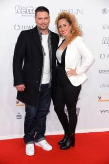 Sebastian Haemer with wife at the Goldene Henne 2018 in the fair Leipzig on 28 09 2018 Red carpet