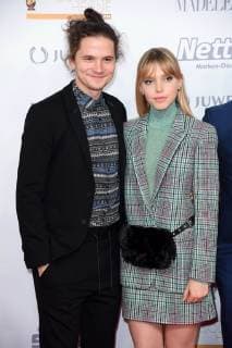 Lina Larissa beam with friend Tilman Poerzgen at the Goldene Henne 2018 in the fair Leipzig on 28 09 2018 Red carpet