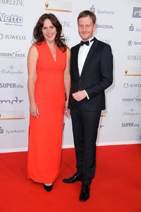Michael Kretschmer with girlfriend Annett Hofmann at the Goldene Henne 2018 in the Messe Leipzig on 28 09 2018 Red Carpet