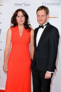 Michael Kretschmer with girlfriend Annett Hofmann at the Goldene Henne 2018 in the Messe Leipzig on 28 09 2018 Red Carpet