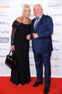 Ulli Wegner with wife Margret Wegner at the Goldene Henne 2018 at the Leipzig Fair on 28 09 2018 Red Carpet
