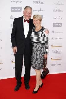 Bernd Schröder with his wife at the 24th Golden Henne 2018 in the Leipziger Messe Leipzig 28 09 2018 Foto:xS.xGabschx xFuturexImage