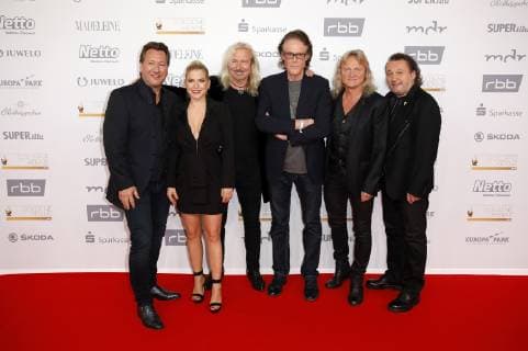 Jeanette Biedermann and Karat at the 24th Golden Henne 2018 at the Leipziger Messe Leipzig 28 09 2018 Foto:xS.xGabschx xFuturexImage