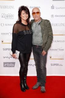 Toni Krahl from City with partner Tanja Wolf at the 24th Goldene Henne 2018 in the Leipziger Messe Leipzig 28 09 2018 Foto:xS.xGabschx xFuturexImage