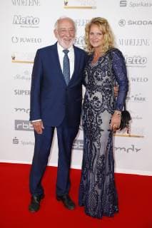 Dieter Hallervorden with her friend Christiane Zander at the 24th Goldene Henne 2018 in the Leipziger Messe Leipzig 28 09 2018 Foto:xS.xGabschx xFuturexImage