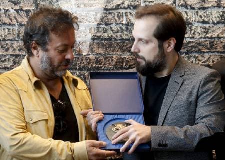 Spanish producers Carlos Vermut (R) and Enrique Lopez Lavigne (L) receive the Feroz Award for the film Quien te Cantara (lit. who will sing to you) on the sidelines of the San Sebastian International Film Festival, 29 September 2018, in San Sebastian, Spain. The Feroz Award is granted by the Asociación de Informadores Cinematográficos de Espana (Spanish Cinematographic Informers Association, AICE) to the best film presented in the official section of the film festival. San Sebastian International Film Festival !ACHTUNG: NUR REDAKTIONELLE NUTZUNG!  Copyright: xJuanxHerrerox GRAF5628 20180929-636738206172943671